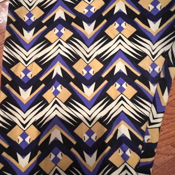 LulaRoe leggings Tall & Curvy new - Picture 2 of 5
